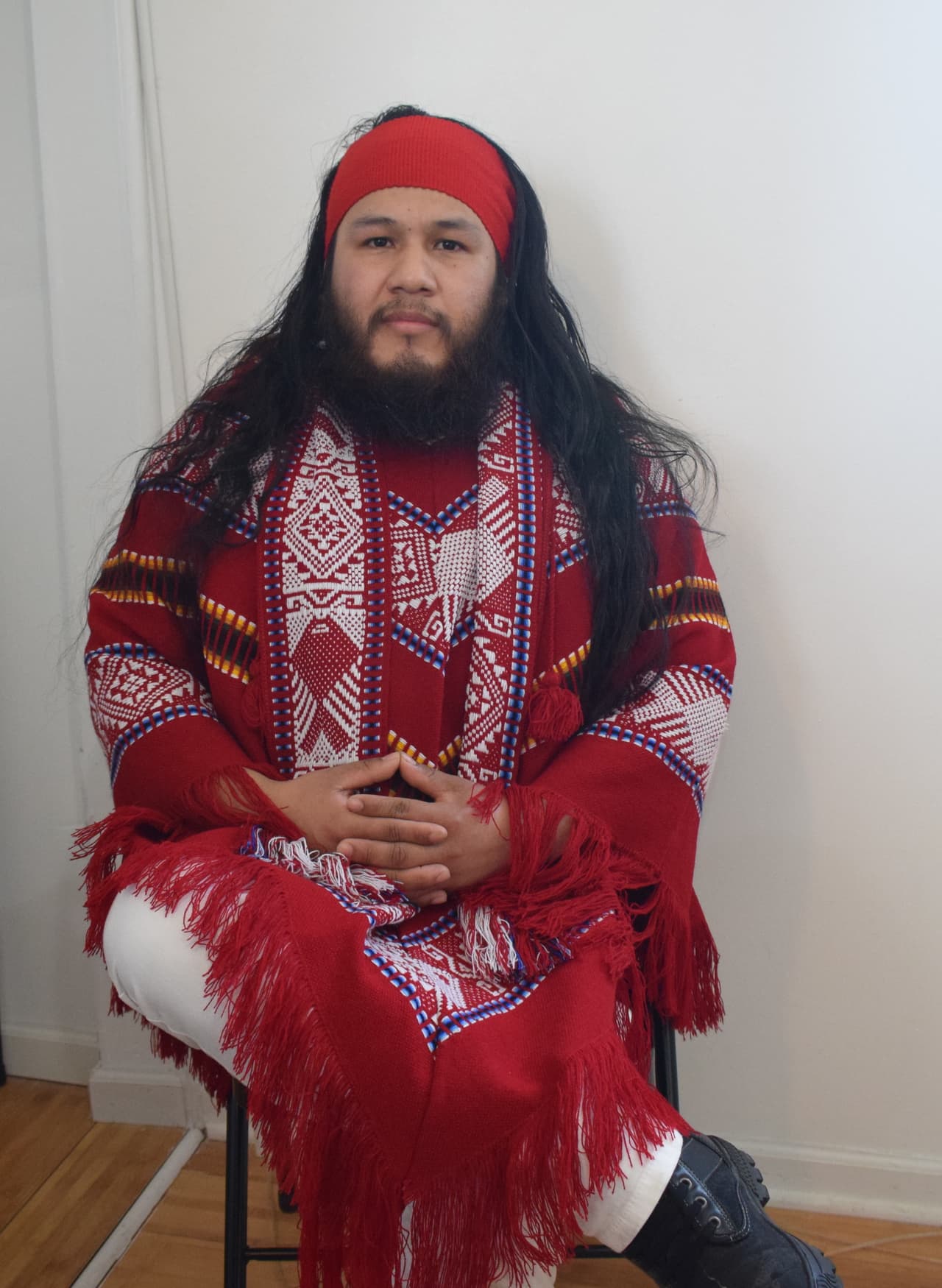 Magdaleno Salazar-Ballesteares es maestro de Reiki, practica gema terapia y chamanismo.
<br>