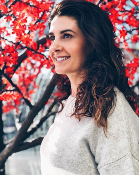 Romina ya tiene 17 años pero sigue siendo inseparable de su mamá. “Casual en el parque. Foto tomada por mi @rominapozav” compartió Mayrín junto a la imagen.