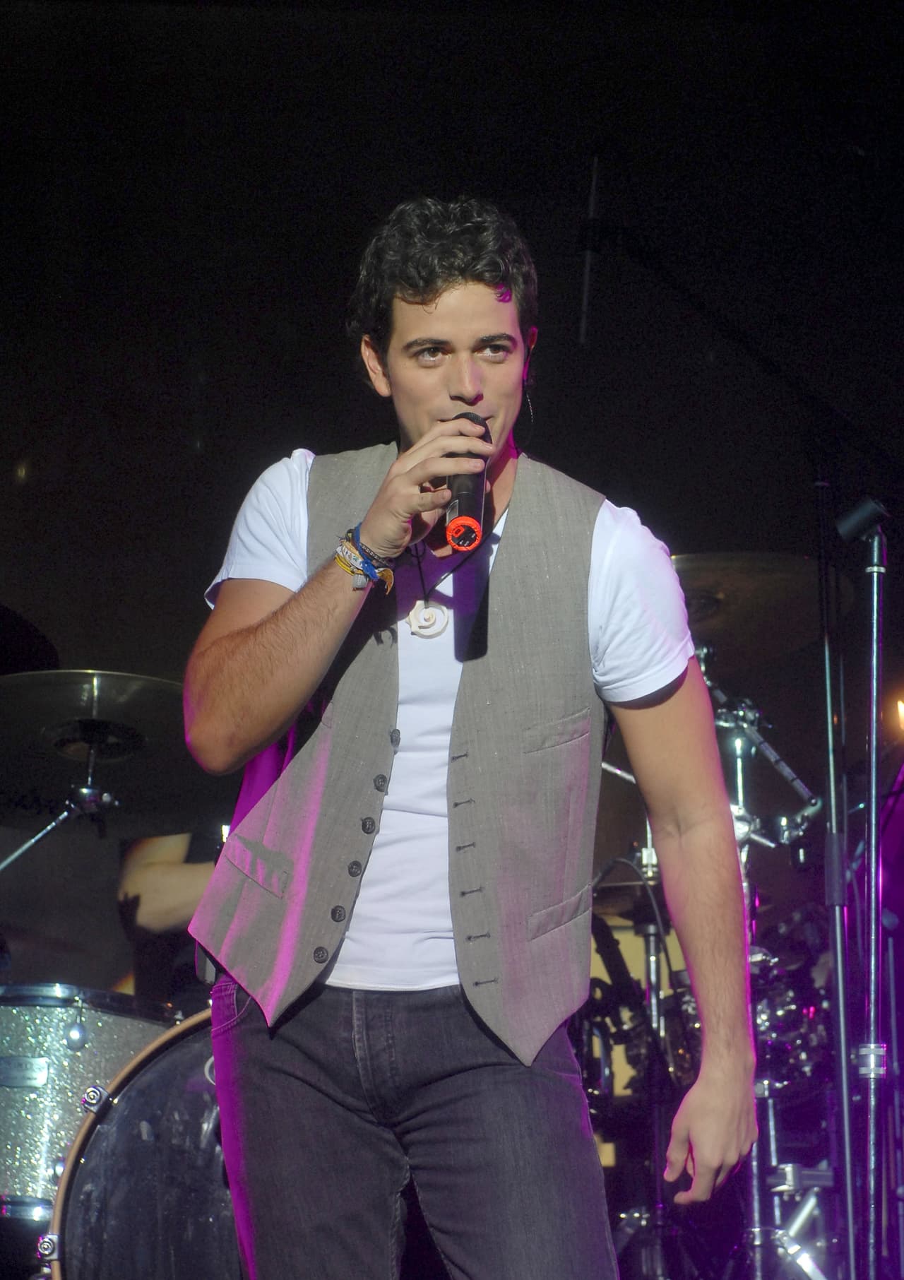 En numerosas ocasiones en su carrera en las telenovelas, el artista originario de la Ciudad de México se ha ganado el corazón del público, desde su debut en 'Verano de amor', en 2009.