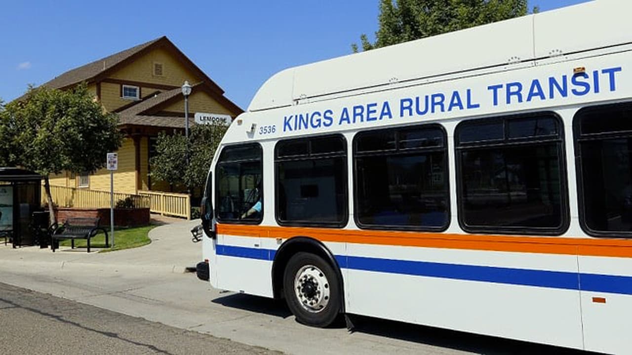 Empresa ofrece transporte público gratuito desde Hanford durante diciembre