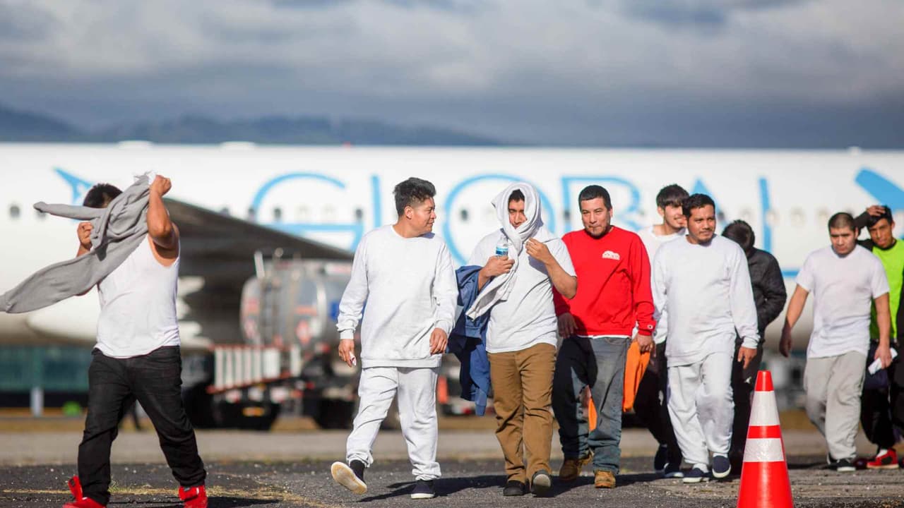 ¿Es verdad que ICE está ocultando la ubicación de inmigrantes con una orden final de deportación?: Te explicamos