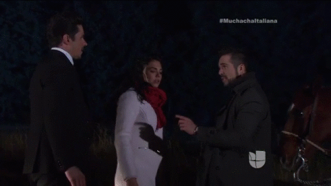 Pedro siente muchos celos de él, siempre discuten.