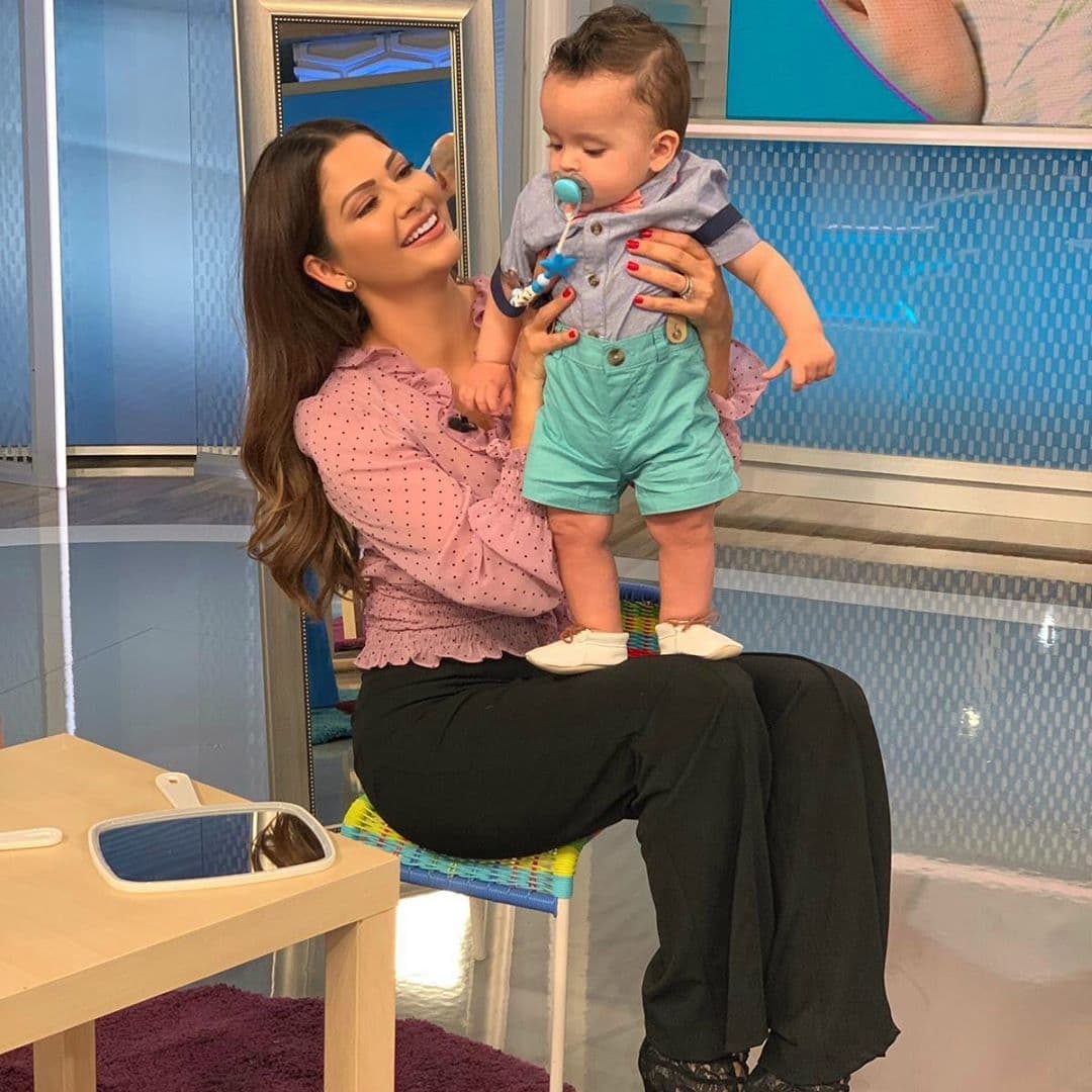 Los nueve meses los festejó en el estudio de Despierta América con una clase de estimulación temprana. Las tías Karla, Francisca, Satcha y Andrea se emocionaron con tal hermosura del pequeño en el set.
<br>