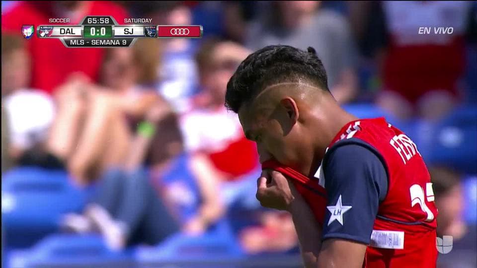 Tiro desviado de Jesús Ferreira