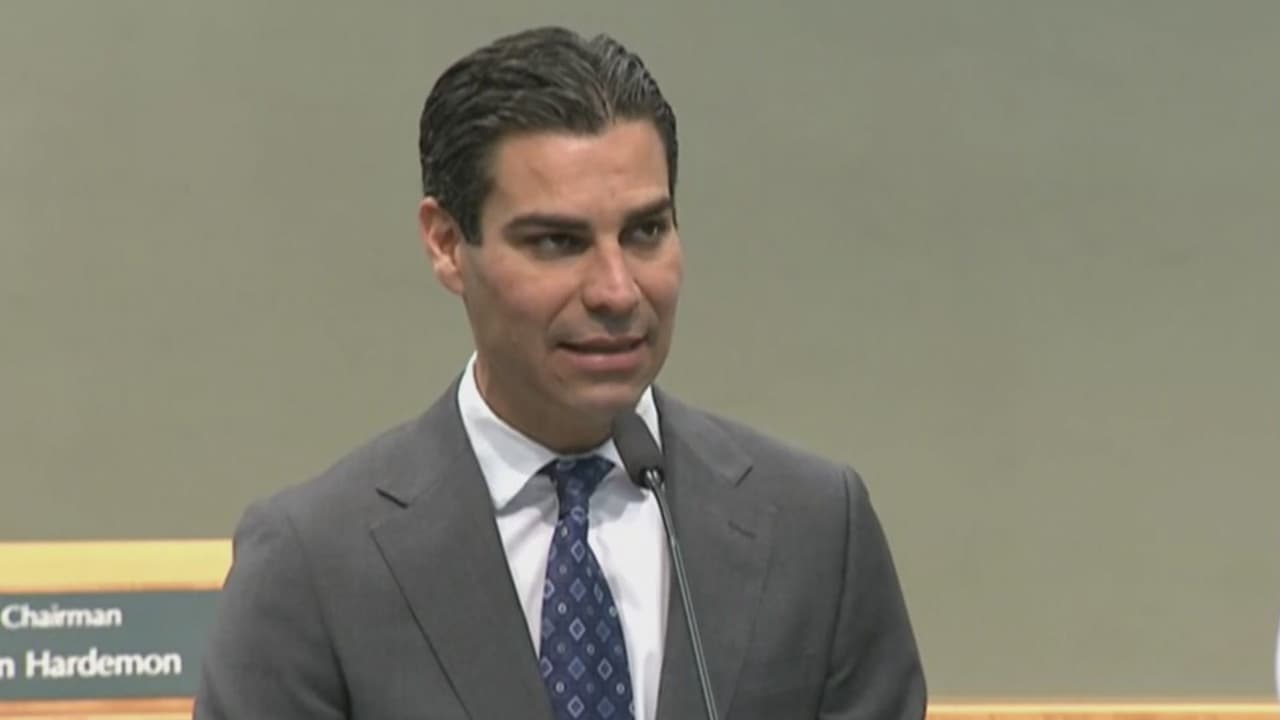 “No se asuste”: alcalde de Miami pide no entrar en pánico por coronavirus en Florida
