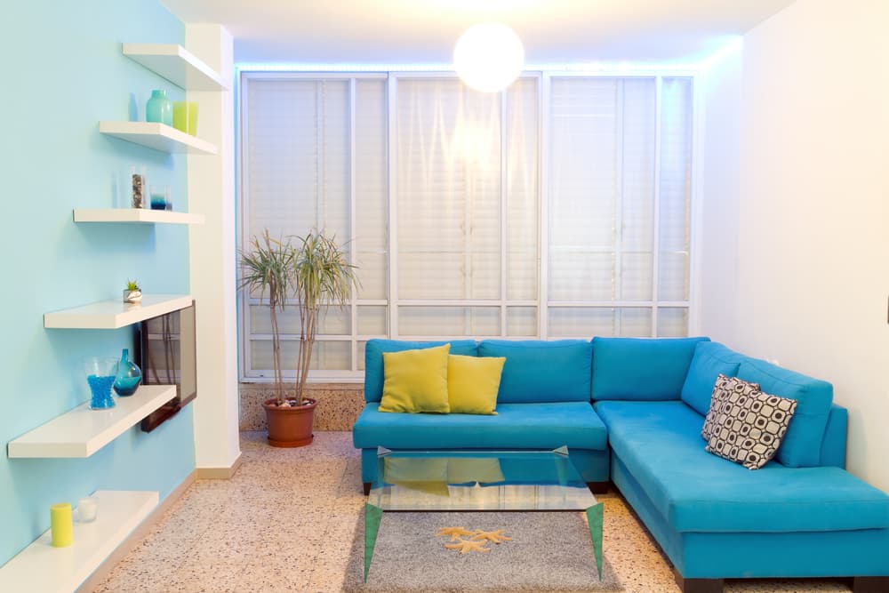 A la hora de decorar un cuarto, el feng shui centra sus criterios a encontrar la mejor manera de atraer energía positiva a cada estancia de la casa, tomando en cuenta las necesidades y personalidades de sus habitantes. Acá te contaremos cómo los colores se relacionan con los elementos y qué brindan al hogar.