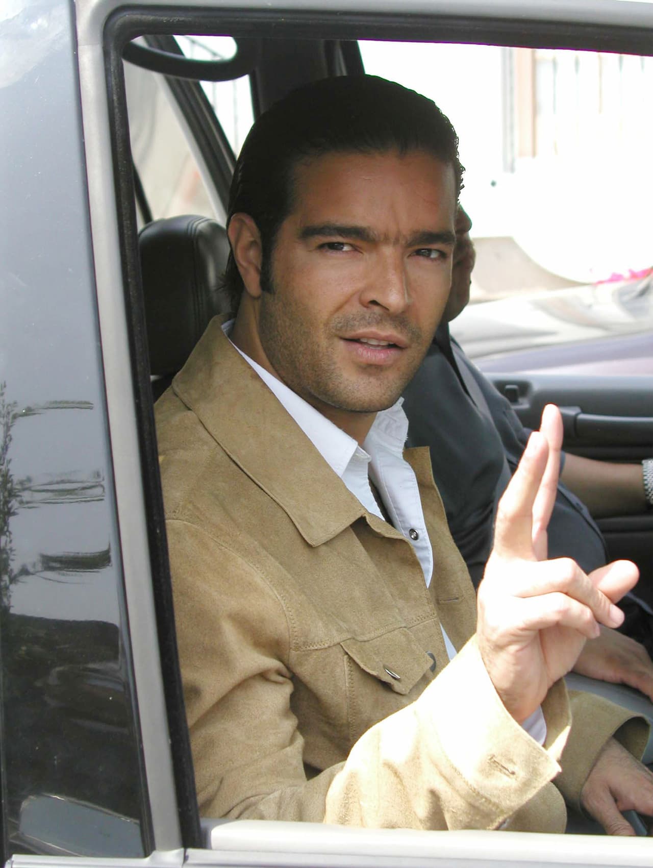 <b>Pablo Montero</b>, por su parte, ha estado involucrado en problemas legales debido a los efectos de las drogas y el alcohol. En el 2008, fue detenido en Miami mientras manejaba sin seguir las reglas vehiculares y al inspeccionar su carro, se le encontró una bolsa con cocaína.