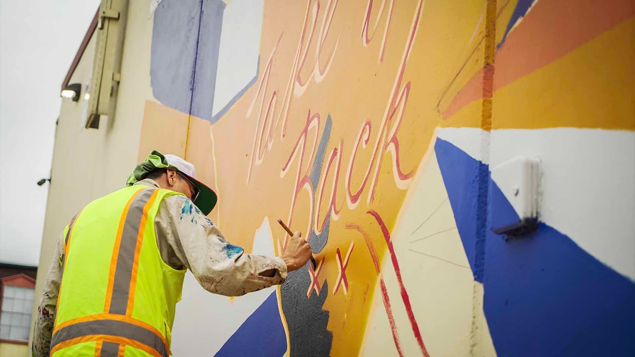 Está ubicado en el Northtown Plaza, al norte de Houston.