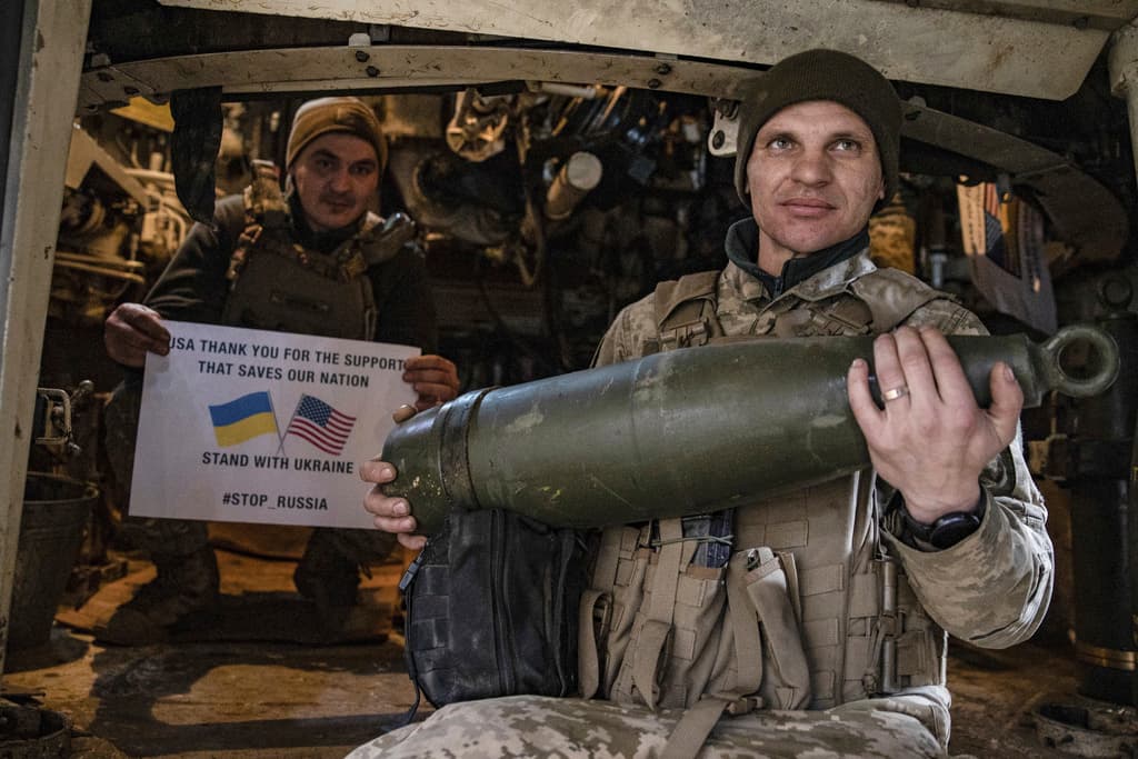 Ucrania acepta un cese al fuego "provisional" si Rusia también lo acata: el Kremlin dice que "no hay que adelantarse"