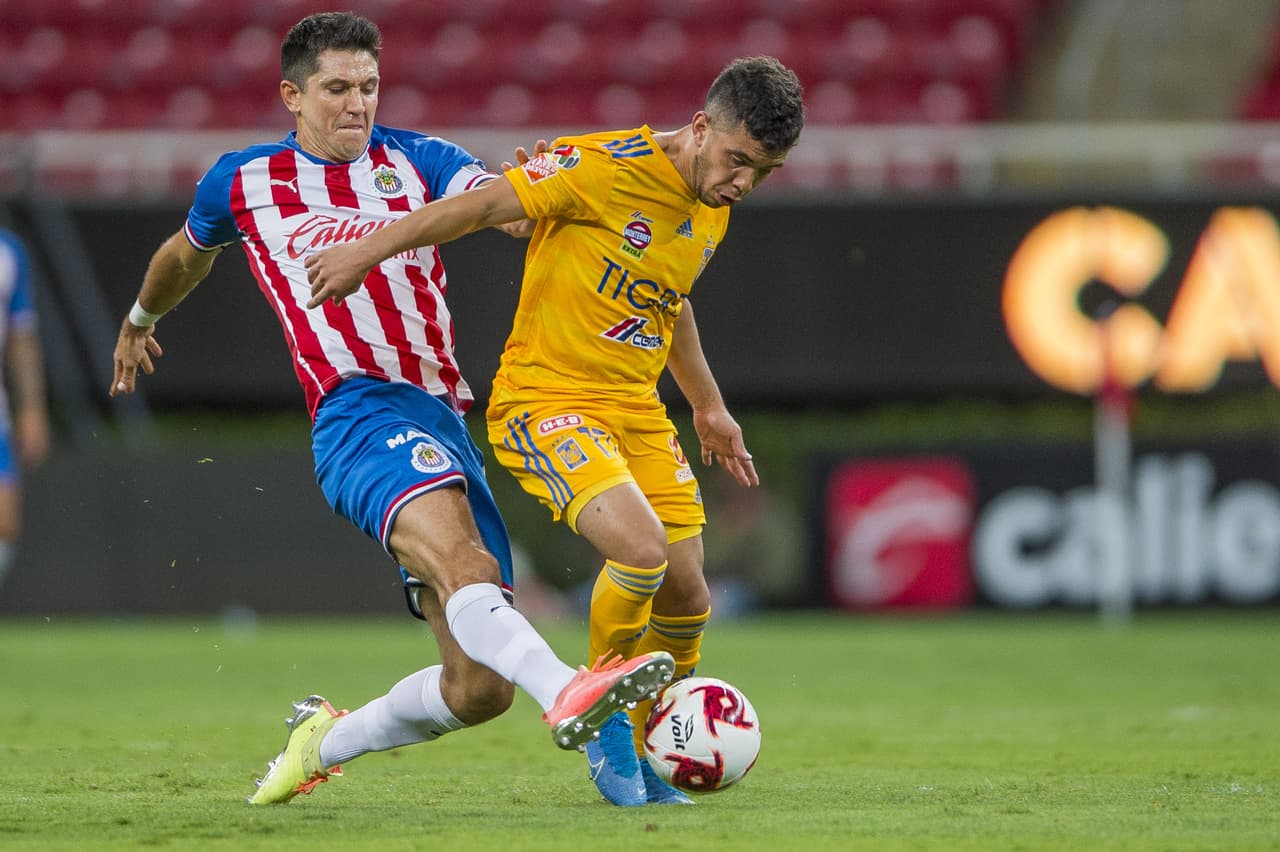 Con goles de Gignac al minuto 43 y 53, los Tigres consiguen su primera victoria en la Copa GNP por México.