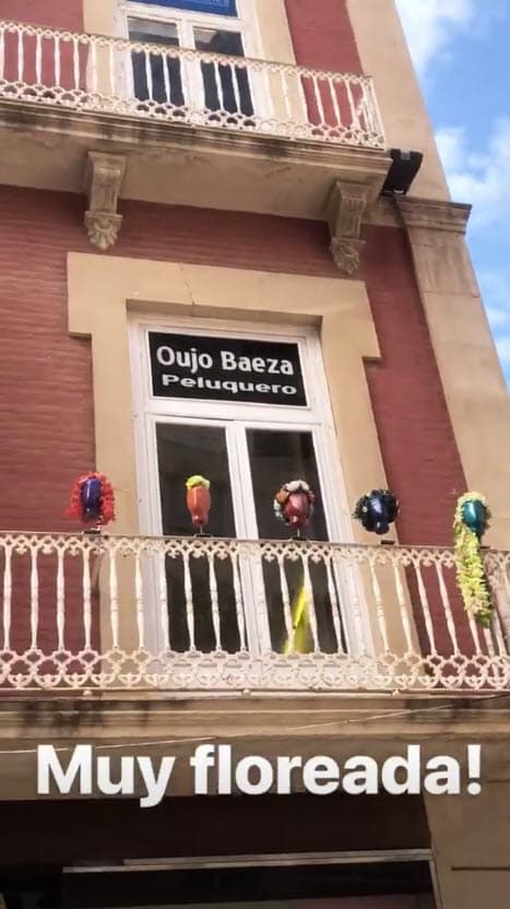 La exreina de Nuestra Belleza Latina ha quedado maravillada con la arquitectura de Cartagena, España.