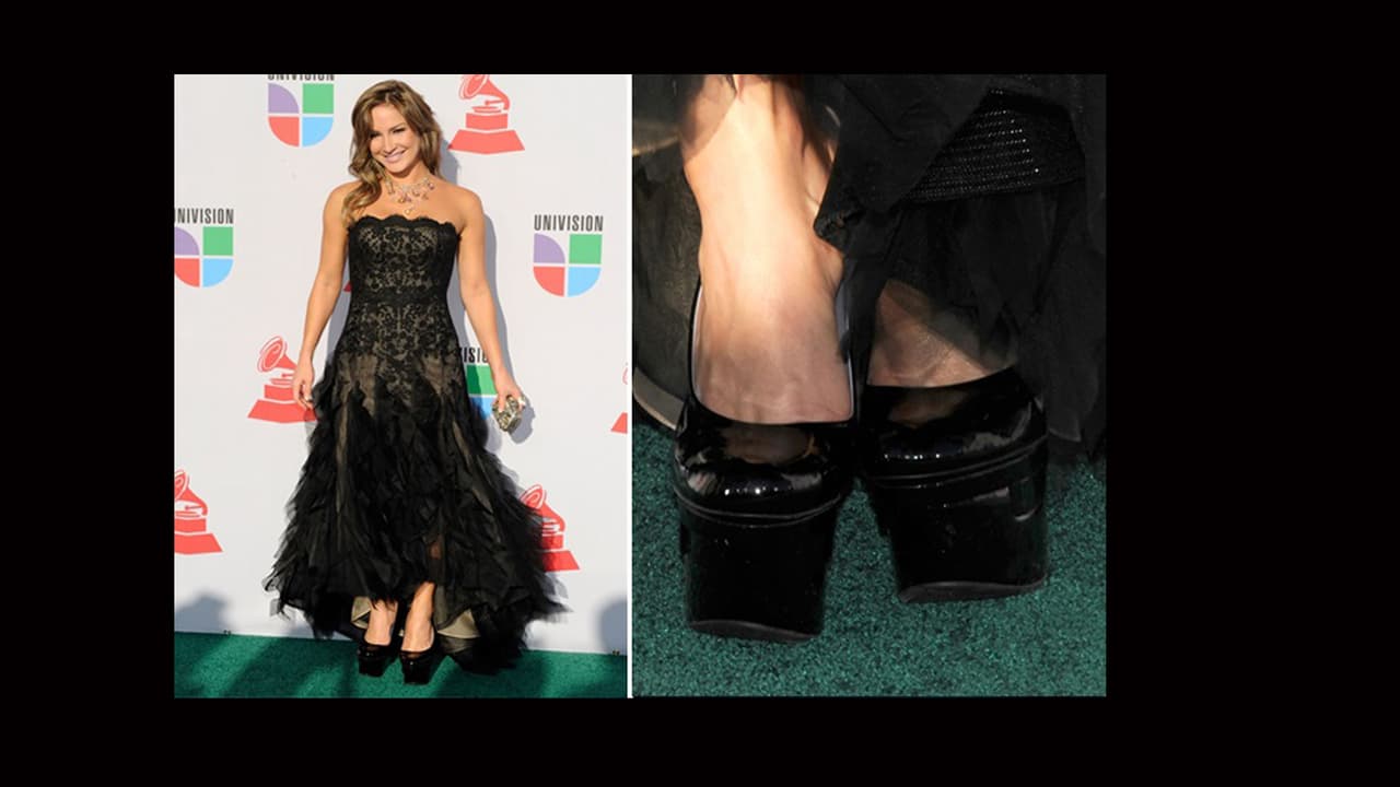 Sí, representando a las bellezas brasileñas llegó Cláudia Leitte, quien usó estas plataformas espectaculares para dejarnos impresionados.