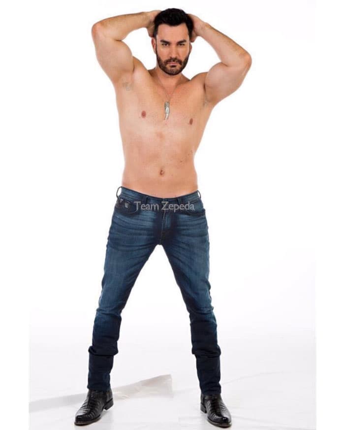 <b><a href="http://www.univision.com/temas/david-zepeda">David Zepeda</a></b> es uno de ellos, y es que el actor es uno de los famosos consentidos por las mujeres actualmente.