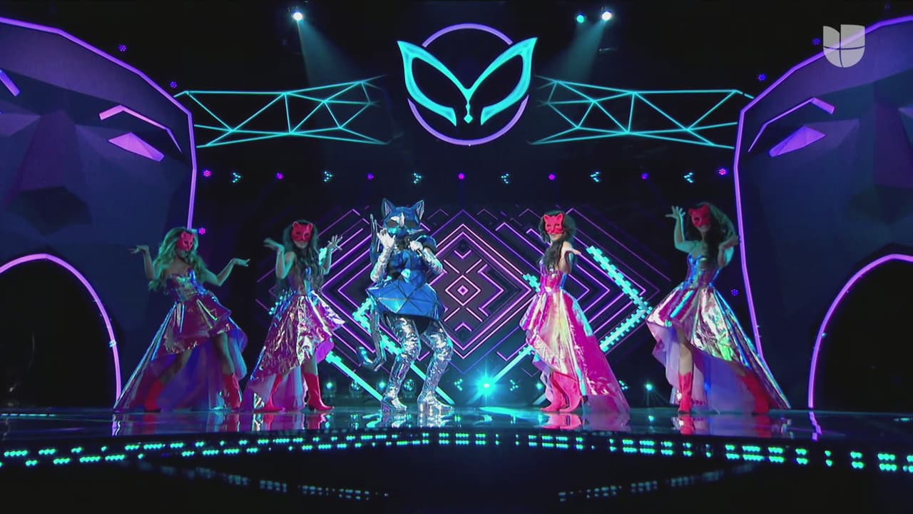 Después de presentar al panel de investigadores compuesto por Yuri, Consuelo Duval, Carlos Rivera y Adrián Uribe, dio banderazo a los números musicales y el primero en aparecer en escena fue Gato, quien interpretó 'Cómo te voy a olvidar'.