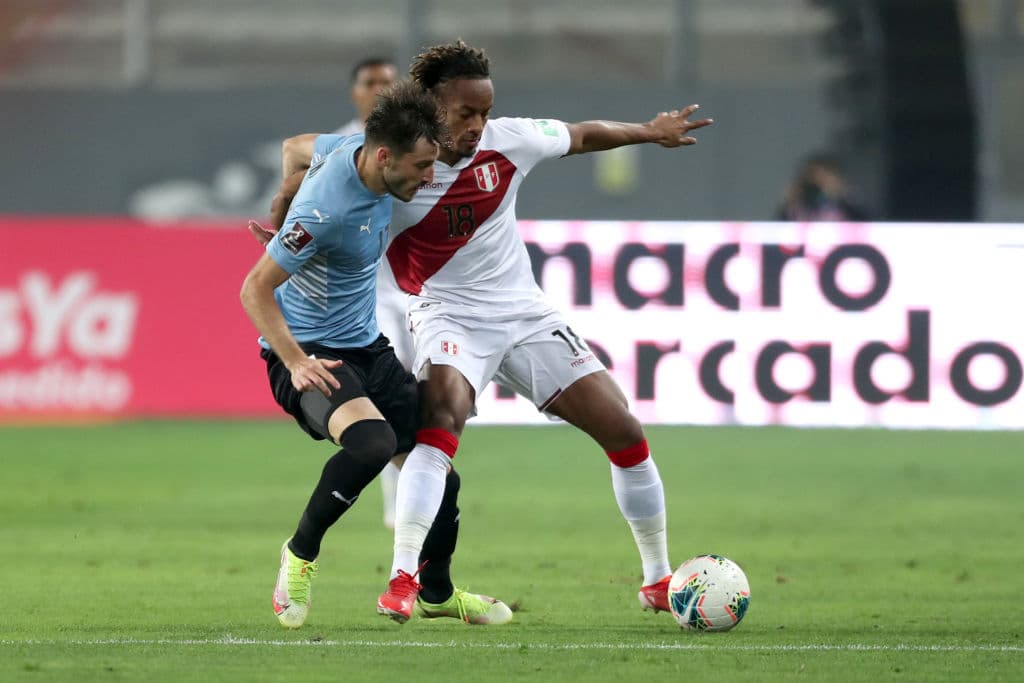 Renato Tapia y Giorgian De Arrascaeta fueron los encargados de baatir las redes en el empate 1-1 de Perú y Uruguay.