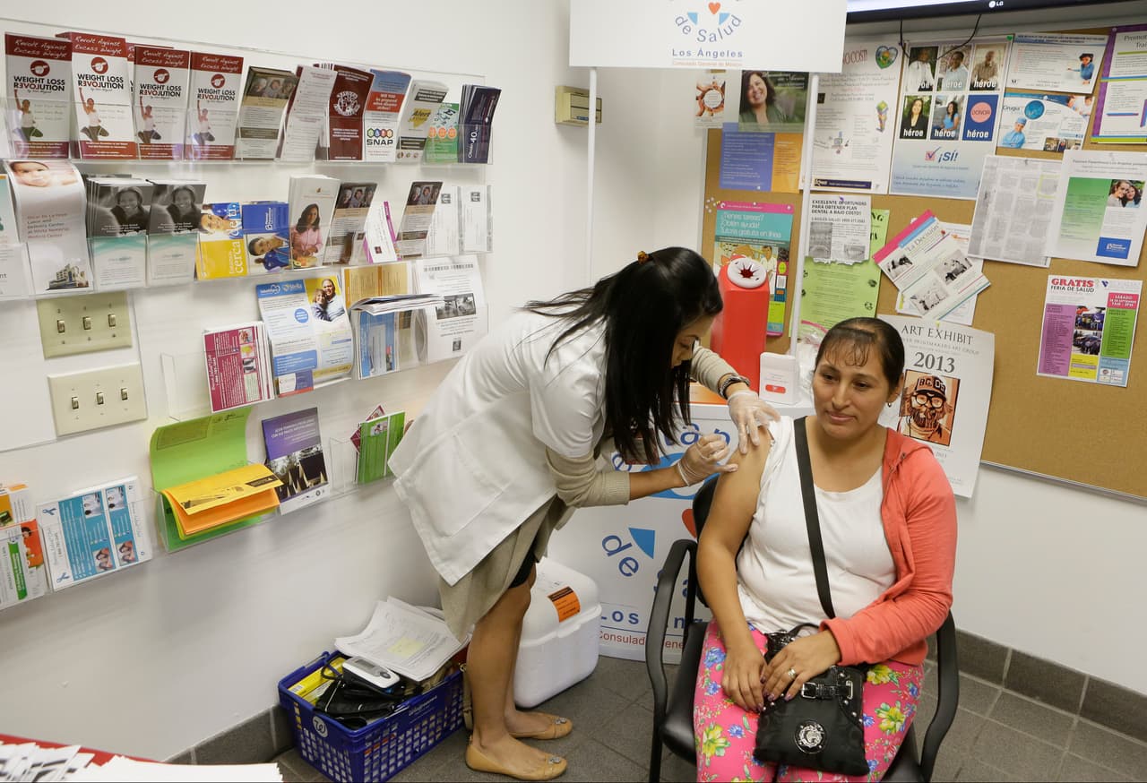 Esta propuesta presentada ante el senado estatal, ampliará la cobertura para además de incluir a jóvenes adultos de entre 19 y 25 años, cubrir a personas mayores de 65 años.