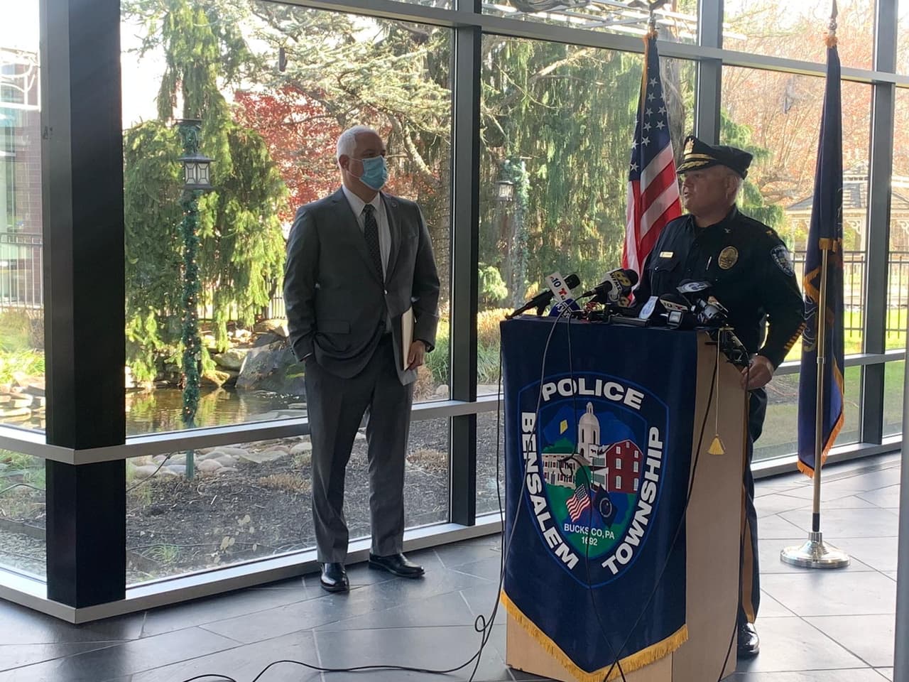 El director de Seguridad Pública del municipio de Bensalem, Frederick A. Harran, confirmó que la policía de Middletown respondió a Racquet Club Apartments en la cuadra 1900 de Veterans Highway alrededor de las 8:49 p.m. el miércoles después de recibir una llamada al 911 que indicaba que un niño se había caído y se había roto la cabeza.