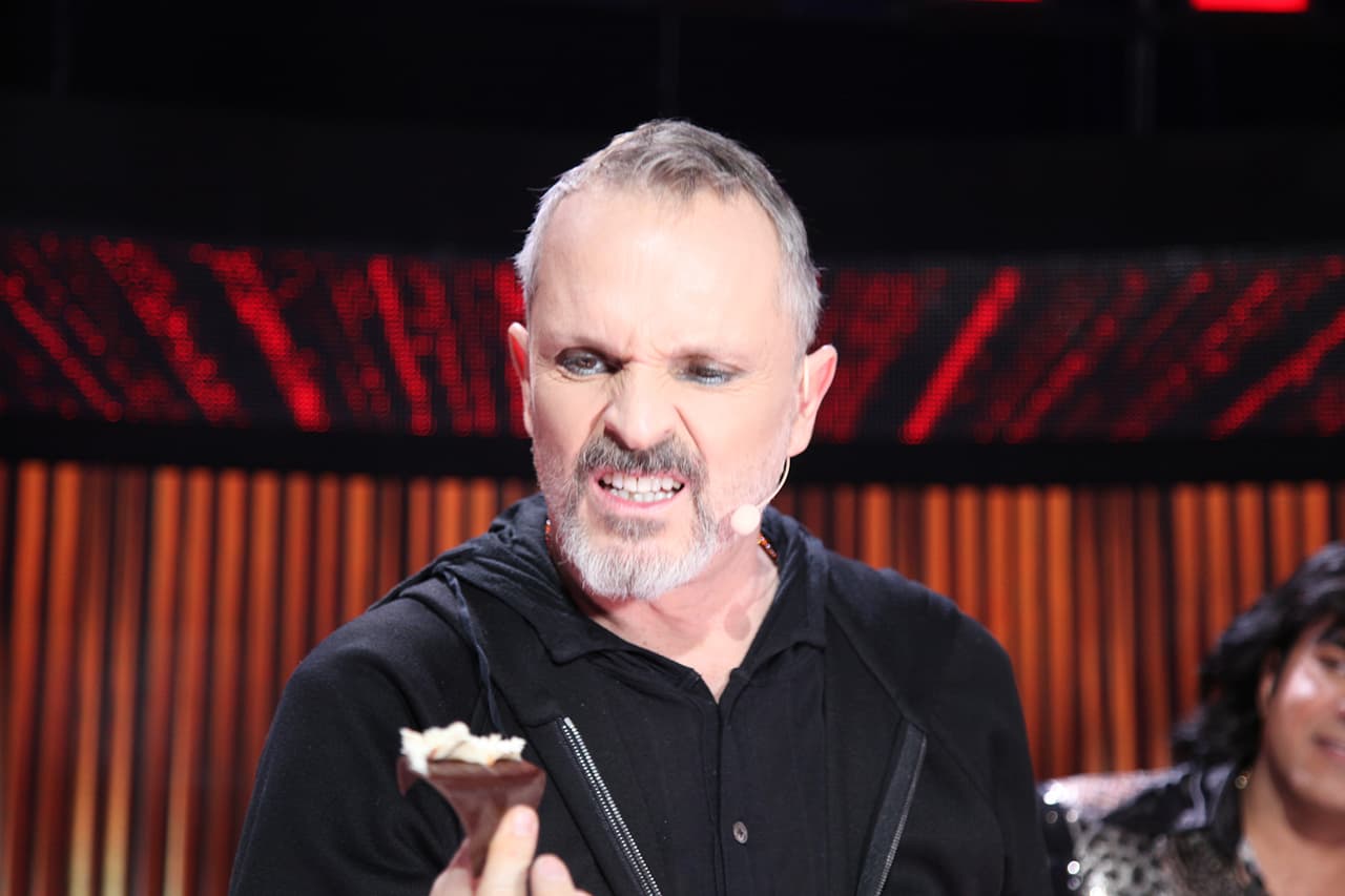 ¡Y hasta un pastel le llevaron!