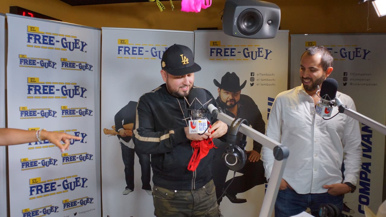 Roberto Tapia llegó al Free-guey show con nuevo sencillo y se armó tremenda fiesta.
