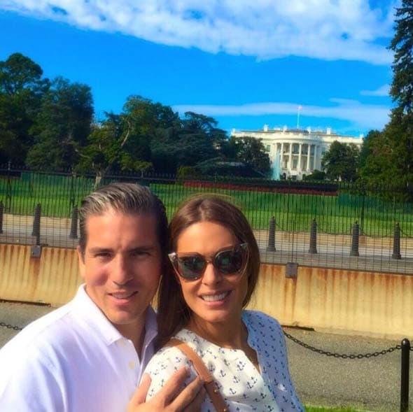 Los enamorados hicieron una visita por la residencia del Presidente de EE.UU., Barack Obama, en Washington, DC.