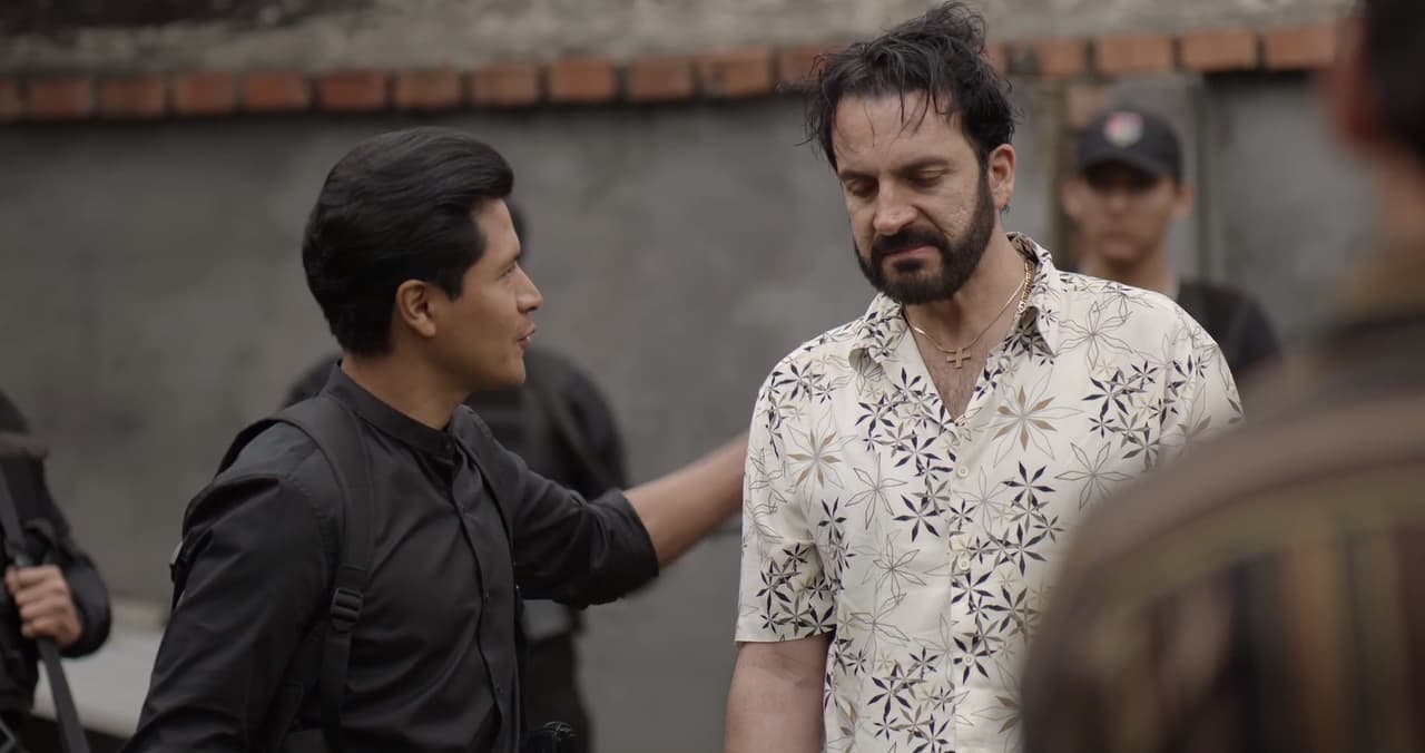 Arturo Bernal Leyda puso su vida en riesgo para mediar con los enemigos de ‘La Federación’. Con su efectiva negociación ‘El Chapo’ consiguió un pacto de paz con sus acérrimos rivales, ‘Los EMES’ y ‘El Chente’.