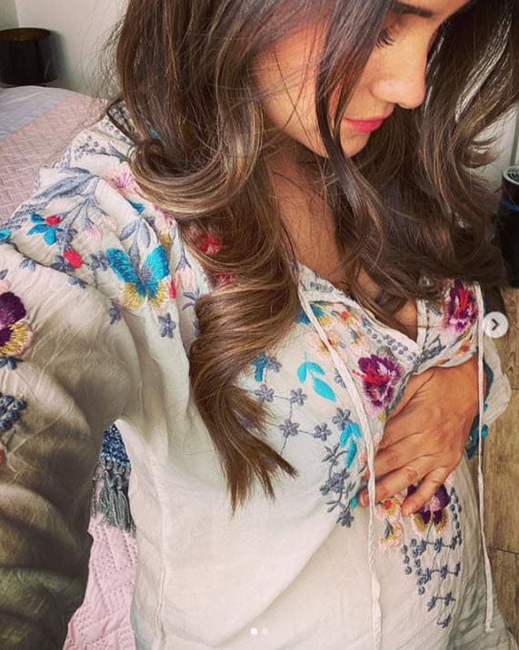 La tarde de este miércoles 19 de agosto la actriz publicó dejó ver por primera vez su vientre.