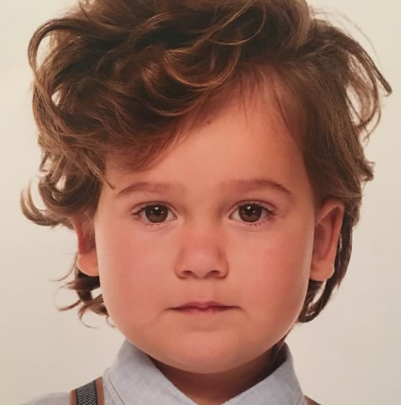 Él ya es un niño grande y todo un galán.