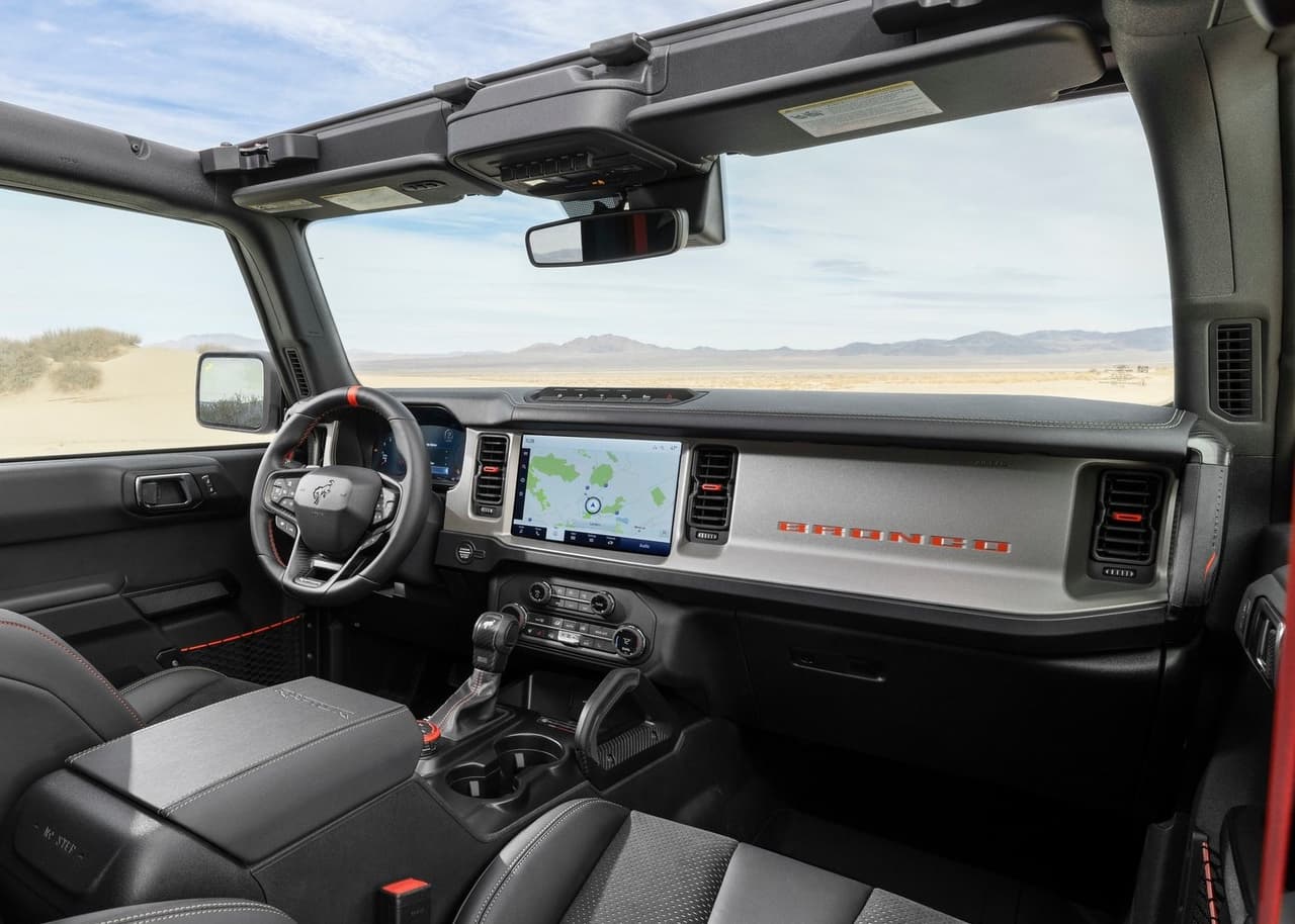 Ford recientemente presentó a la nueva integrante en su familia de SUVs: la Ford Bronco Raptor 2022.