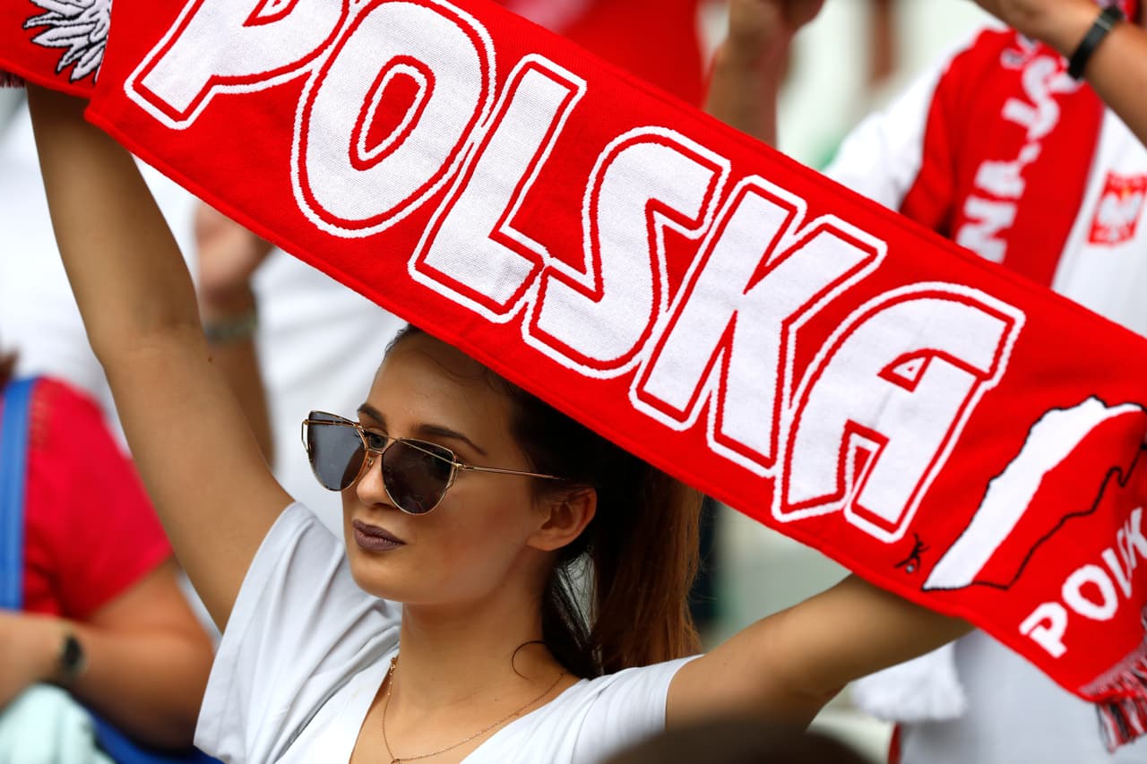 Suizas, norirlandesas, galesas, polacas, croatas y portuguesas, las chicas de la jornada en el arranque de los octavos de la Eurocopa 2016.