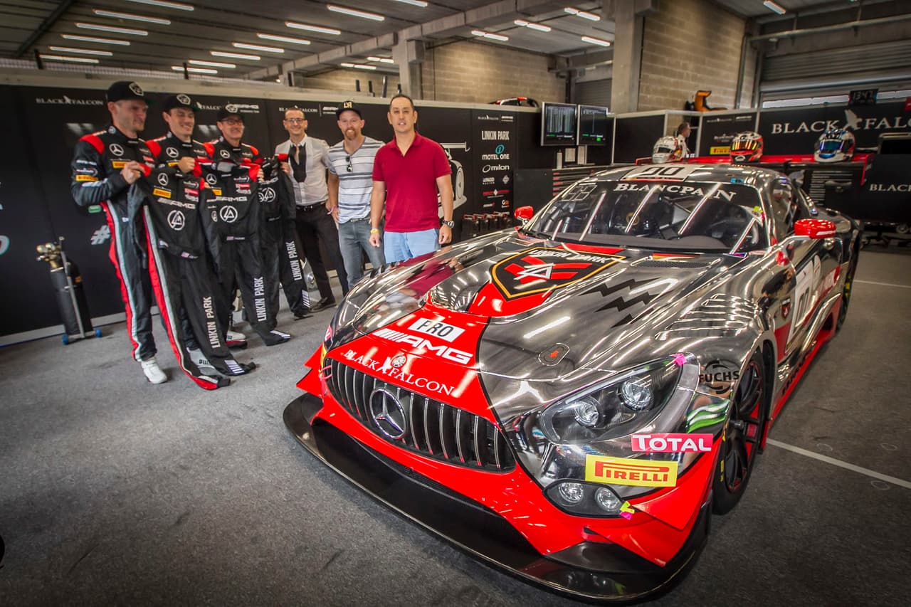 Con la numeración 00, el vehículo modificado por Linkin Park es parte del equipo Black Falcon y no tuvo un gran desempeño en la pista de Spa, culminando en el puesto 20°. Otros 7 modelos GT3 de Mercedes-AMG corrieron en esta competencia.