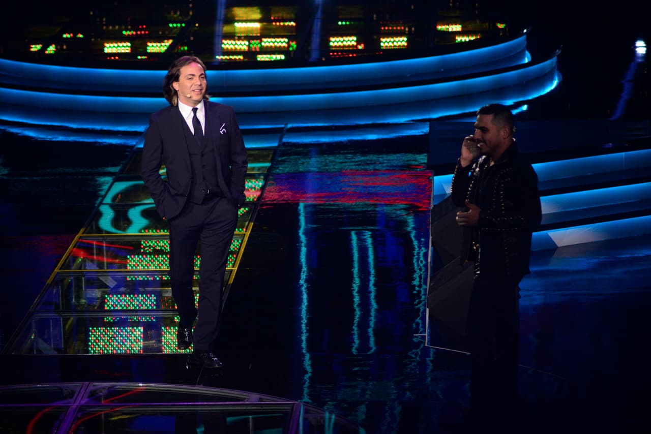 Parece que no se llevan bien, pero la realidad es que Espinoza y Cristian tienen una gran relación de amistad, eso sí, no dejan de pelear, decirse de cosas, bailar y cantar juntos logrando todo un show, pero al final, este dueto nos hace reír con sus ocurrencias.