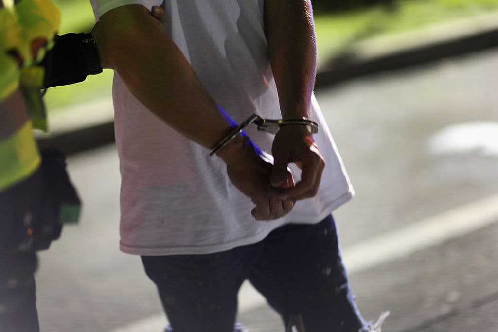 Dos inmigrantes son arrestados en Florida bajo una ley que fue suspendida por una corte federal