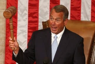 El Presidente del Congreso, John Boehner (republicano por Ohio), abre la sesión del nuevo Congreso (114) instalado el 6 de enero de 2015.