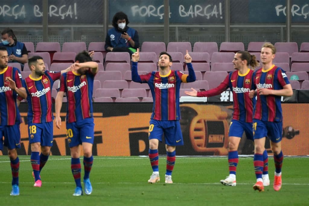 Los goles de Darwin Machís (63') y Jorge Molina (79') confirman la voltereta del 1-2 del Granada sobre el Barcelona y la pelea por el título de La Liga se pone color de hormiga.