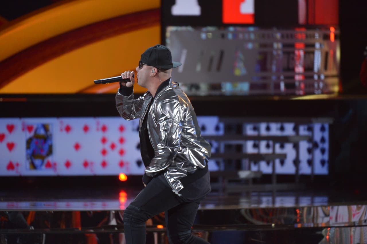 El 'power' latino estuvo al extremo con Wisin.