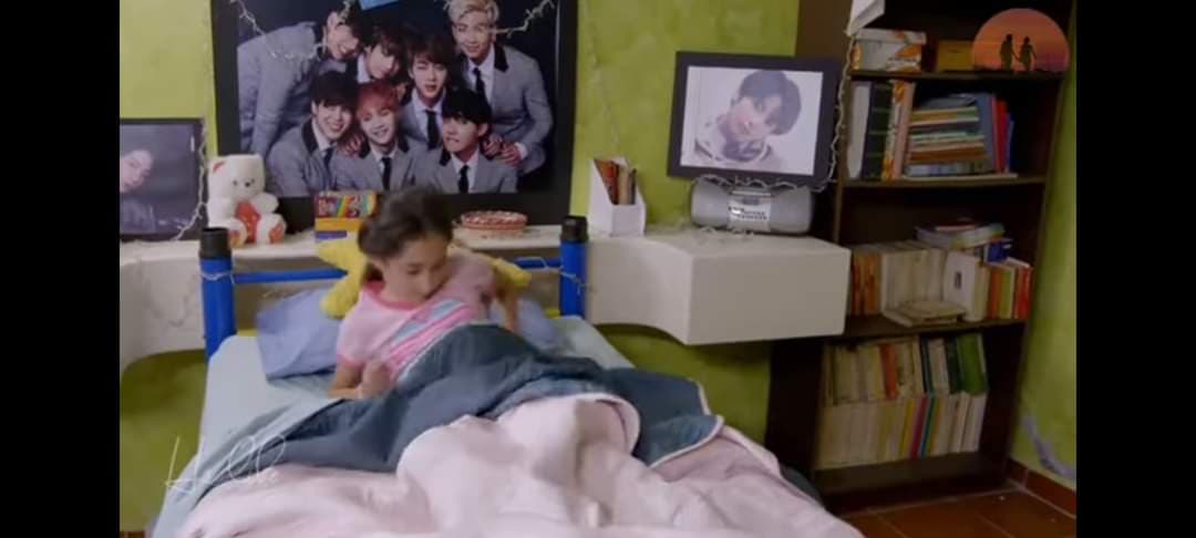 Parece broma pero es real. En La Rosa de Guadalupe hicieron una mención a BTS, y las redes sociales estallaron.