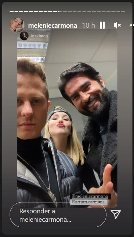 Ambos artistas le dejaron cariñosos mensajes en esas imágenes: "
<b>Eres inspiración mi amor</b>, tú eres motivo de seguir adelante y de frente en la vida. ¡Gracias a Dios por permitirnos estar viviéndola junto a ti! Te amo mi niña hermosa!", le escribió su papá.
<br>