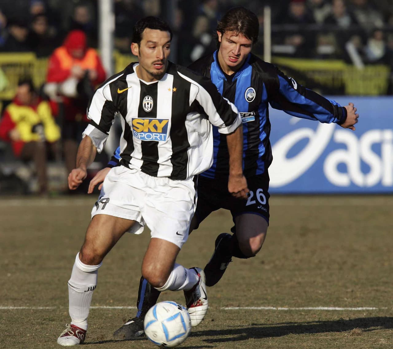 Gianluca Zambrotta inició su carrera en el Como, pasó al Bari y 1999 llegó a jugar para la Juventus donde logró 4 títulos.
