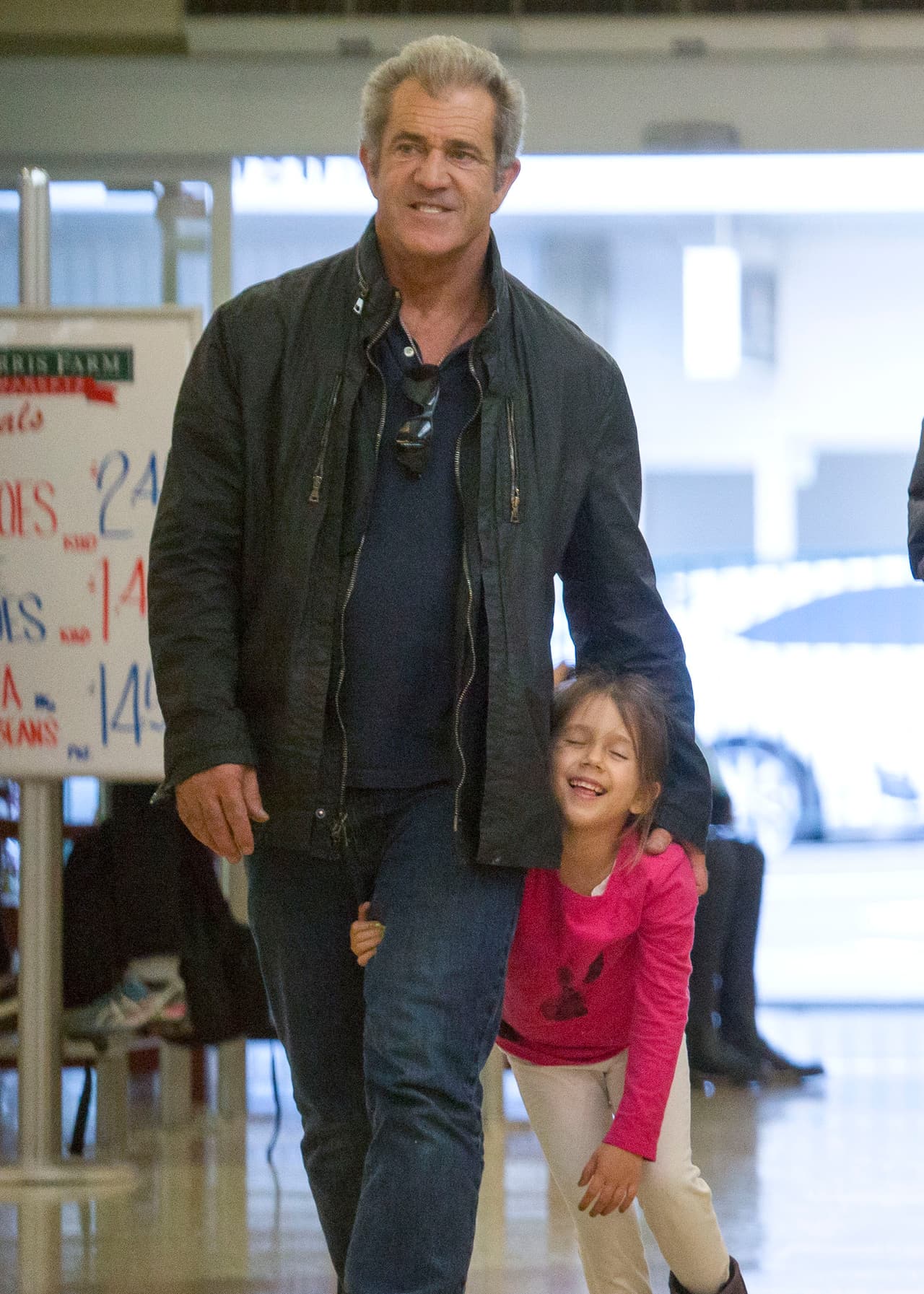 Mel y Oksana terminaron peleados, ya que ella lo acusó de abuso físico y mental.