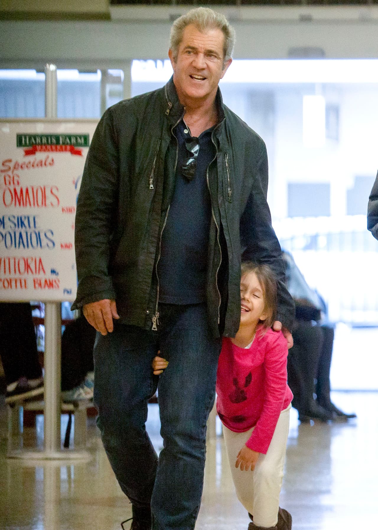 Y hasta allá viajó la pequeña Lucía, de seis años.