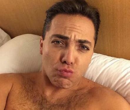 Esta 'metida de pata' se suma al sinfín de comentarios y locuras que ha hecho, como decir que quería ser político.... "¡¿Así cómo, Cristian?!"