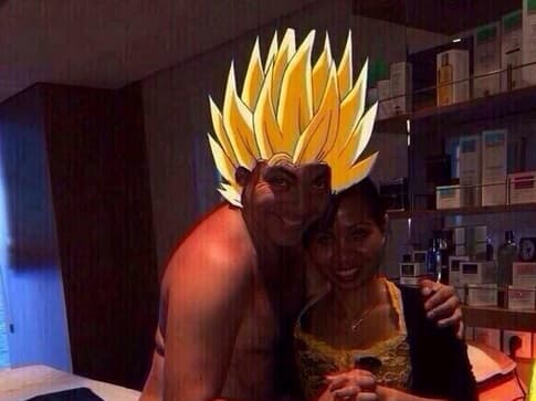 Y es que desde el famoso 'masajito con saiote', Cristian dejó de ser el mismo. Sus locuras fueron más al extremo.