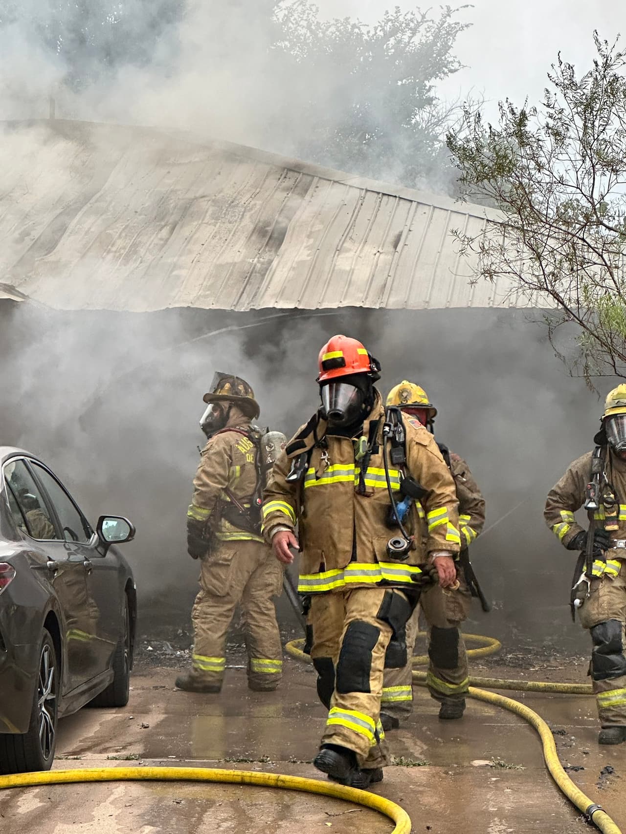 El Departamento de Bomberos aún investiga la causa del incendio.