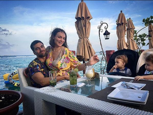 Todavía no tienen fecha de boda así que, por lo pronto, ambos están felices viendo crecer a sus bebés.