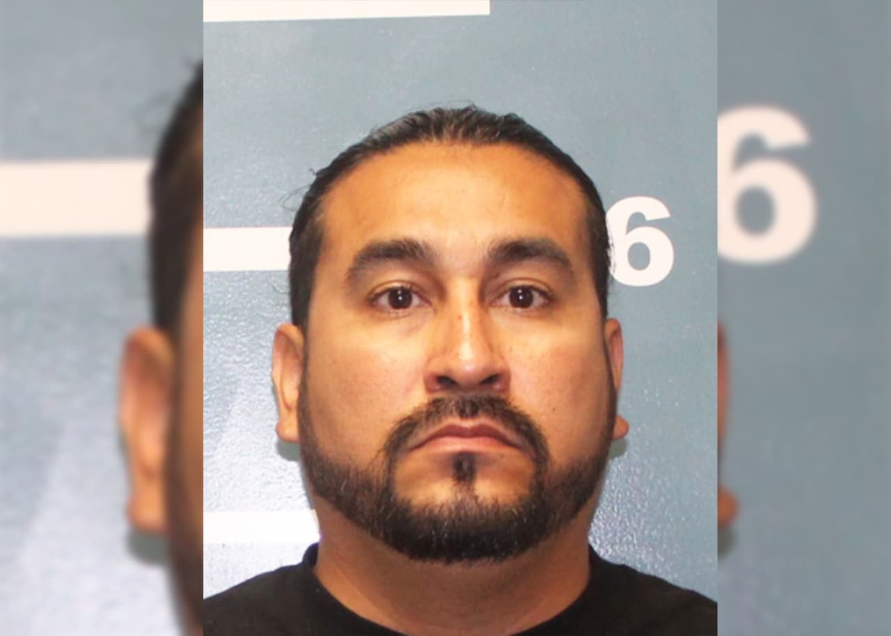 Jesús Moreno, 35 años de Parlier
<br>
<br>
<b>Relacionado:</b>
<br>
<b><a href="https://www.univision.com/local/fresno-kftv/investigan-posibles-redes-de-trafico-de-personas-detras-de-vendedores-ambulantes-1" target="_blank">Investigan posible red de tráfico humano detrás de vendedores ambulantes</a></b>