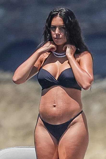 Georgina Rodríguez no ha emitido postura alguna en sus redes sociales respecto a esta polémica con la hermana de Cristiano Ronaldo y su ex.
<br>