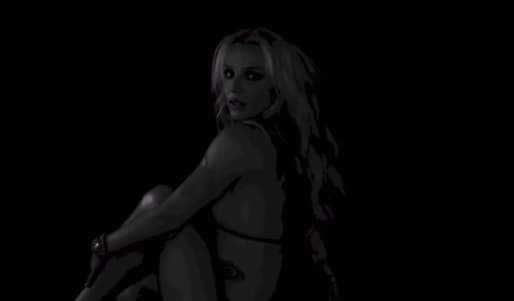 Estos misteriosos clips son la gran sorpresa de la cantante, que nunca deja de calentar la red con sus sensuales selfies.