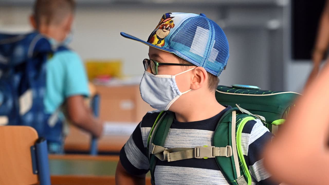 Una orden judicial impide el uso obligatorio del cubre bocas en escuelas de Fort Worth ISD 