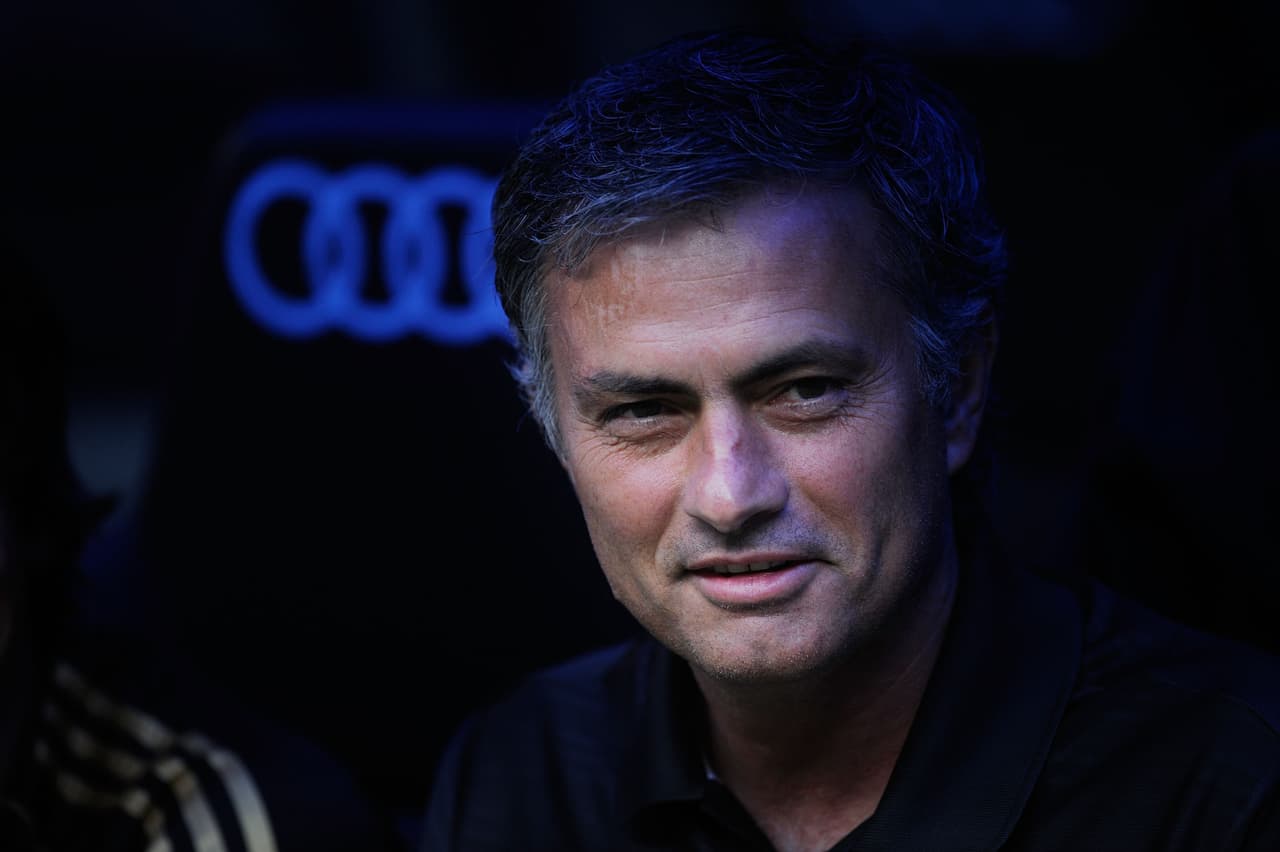 "Gracias, me gusta ser entrenador de títulos", después de ganar la final de la Copa del Rey al Barcelona respondiendo las declaraciones de Johan Cruyff sobre que Mourinho era más un entrenador de títulos que uno que desarrolla un fútbol vistoso.