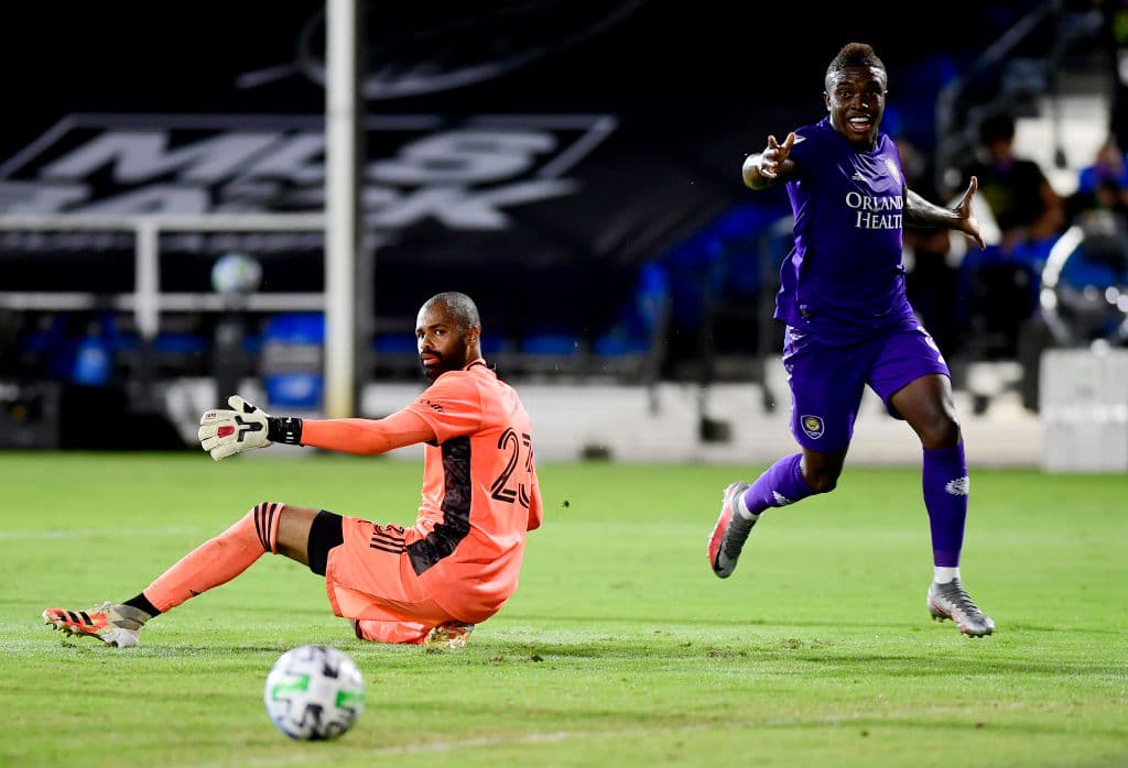 Montreal Impact cayó por la mínima y los de Orlando se instalan en la siguiente ronda del MLS is Back. | Tesho Akindele (60’) marcó el solitario gol del encuentro que envío a casa al conjunto de Montreal Impact.